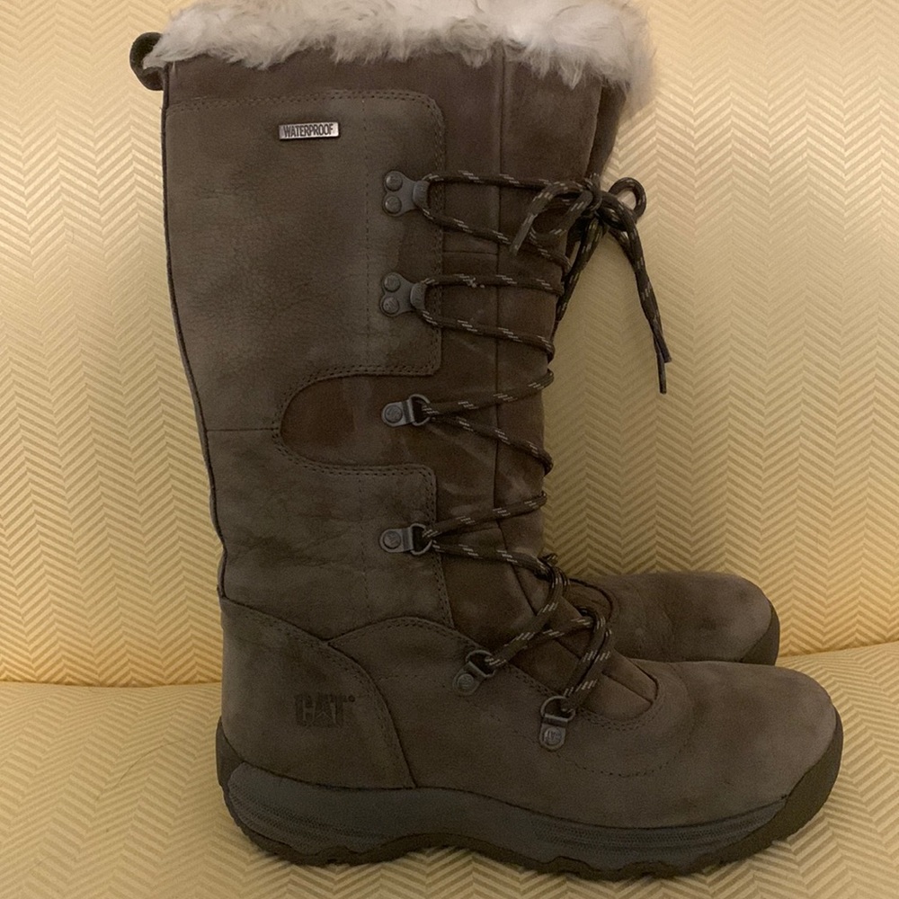 NWOT Caterpillar boots